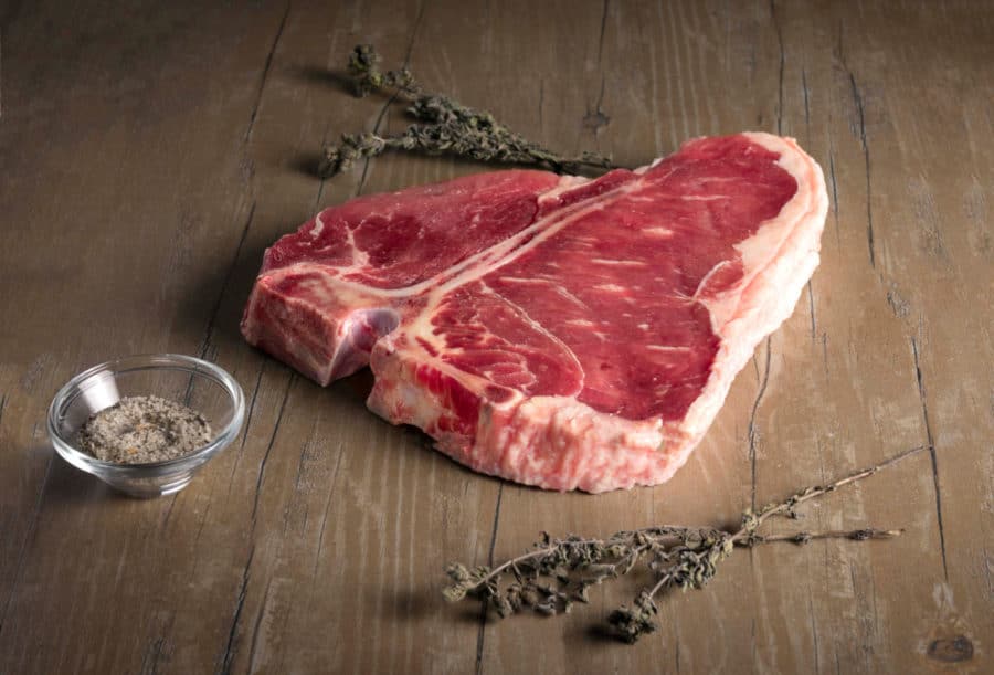 Carne T-Bone: Saborea la Perfecta Combinación de Jugosidad y Sabor